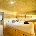 Les 1000 Ailes-experience Unique Dans Hutte Vakantiehuis