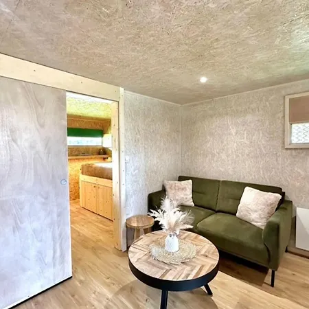 Tatil Evi Les 1000 Ailes-experience Unique Dans Hutte