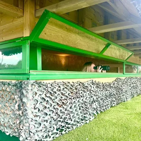 Les 1000 Ailes-experience Unique Dans Hutte